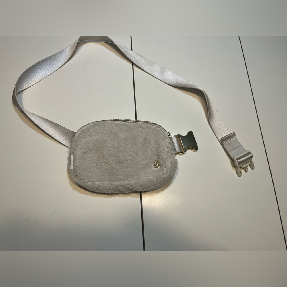 Lululemon off white belt bag crossbody fuzzy winter style